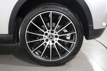 MERCEDES-BENZ 180 2.1 GLA220d WhiteArt SUV 5dr Diesel 7G-DCT 4MATIC Euro 6 (s/s) (