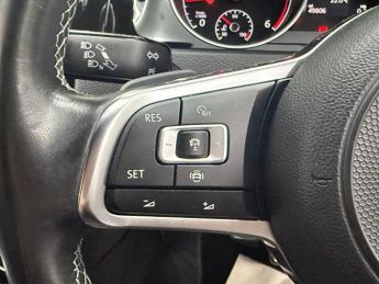 VOLKSWAGEN GOLF 2.0 TDI R-Line Edition Hatchback 5dr Diesel DSG Euro 6 (s/s) (15