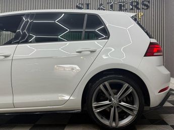 VOLKSWAGEN GOLF 2.0 TDI R-Line Edition Hatchback 5dr Diesel DSG Euro 6 (s/s) (15