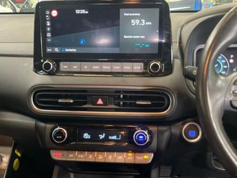 HYUNDAI KONA 1.6 h-GDi Premium SUV 5dr Petrol Hybrid DCT Euro 6 (s/s) (141 ps