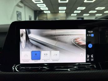 VOLKSWAGEN GOLF 2.0 TSI R Hatchback 5dr Petrol DSG 4Motion Euro 6 (s/s) (320 ps)