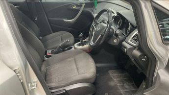VAUXHALL ASTRA 1.6 16v Exclusiv Hatchback 5dr Petrol Manual Euro 5 (115 ps)