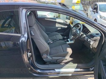 VAUXHALL ASTRA 1.6 VVT 16v SRi Sport Hatch 3dr Petrol Manual (146 g/km, 178 bhp