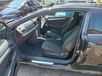 VAUXHALL ASTRA 1.6 VVT 16v SRi Sport Hatch 3dr Petrol Manual (146 g/km, 178 bhp