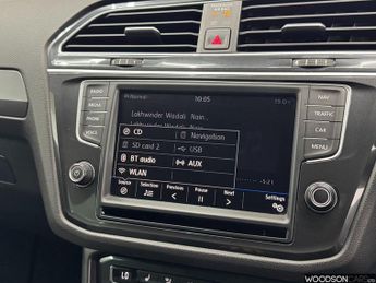 VOLKSWAGEN TIGUAN 2.0 TSI BlueMotion Tech R-Line SUV 5dr Petrol DSG 4Motion Euro 6