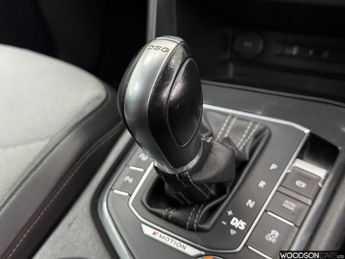 VOLKSWAGEN TIGUAN 2.0 TSI BlueMotion Tech R-Line SUV 5dr Petrol DSG 4Motion Euro 6