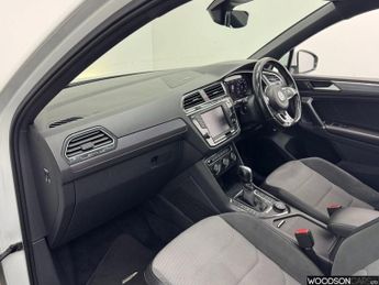 VOLKSWAGEN TIGUAN 2.0 TSI BlueMotion Tech R-Line SUV 5dr Petrol DSG 4Motion Euro 6