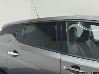 NISSAN LEAF 40kWh N-Connecta Hatchback 5dr Electric Auto (150 ps)