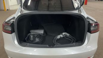 TESLA Model 3 (Dual Motor) Long Range Saloon 4dr Electric Auto 4WDE (346 ps)
