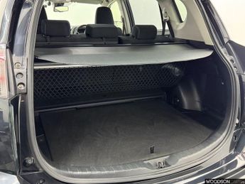 TOYOTA RAV4 2.5 VVT-h Icon Tech SUV 5dr Petrol Hybrid CVT Euro 6 (s/s) (197 