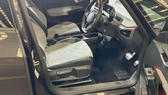 VOLKSWAGEN ID.3 Pro Performance 58kWh Family Hatchback 5dr Electric Auto (204 ps
