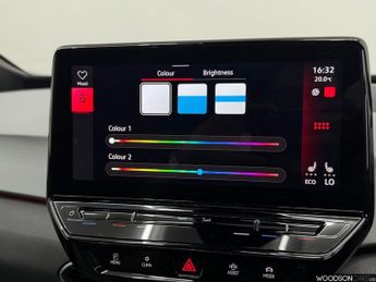 VOLKSWAGEN ID.3 Pro Performance 58kWh Family Hatchback 5dr Electric Auto (204 ps