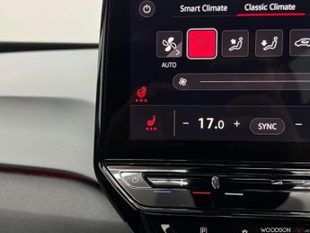 VOLKSWAGEN ID.3 Pro Performance 58kWh Family Hatchback 5dr Electric Auto (204 ps