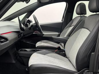 VOLKSWAGEN ID.3 Pro Performance 58kWh Family Hatchback 5dr Electric Auto (204 ps