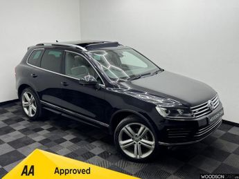 Volkswagen Touareg 3.0 TDI V6 BlueMotion Tech R-Line Plus SUV 5dr Diesel Tiptronic 