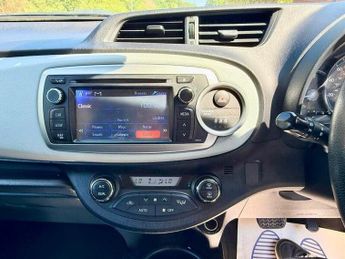TOYOTA YARIS 1.5 VVT-h T Spirit CVT Euro 5 5dr