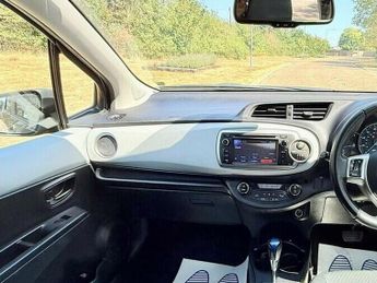 TOYOTA YARIS 1.5 VVT-h T Spirit CVT Euro 5 5dr