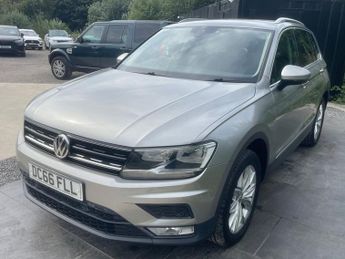 VOLKSWAGEN TIGUAN 2.0 TDI BlueMotion Tech SE Navigation SUV 5dr Diesel DSG 4Motion