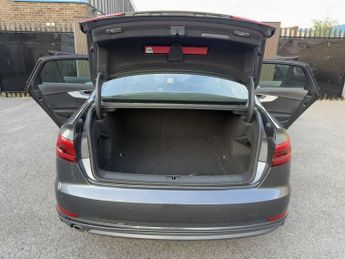AUDI A4 2.0 TDI S line Saloon 4dr Diesel S Tronic Euro 6 (s/s) (150 ps)