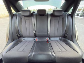 AUDI A4 2.0 TDI S line Saloon 4dr Diesel S Tronic Euro 6 (s/s) (150 ps)