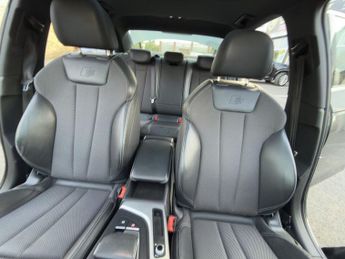 AUDI A4 2.0 TDI S line Saloon 4dr Diesel S Tronic Euro 6 (s/s) (150 ps)