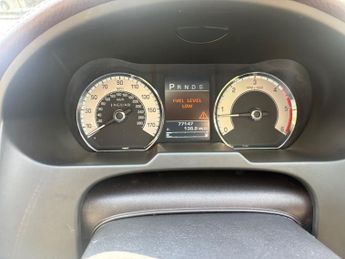 JAGUAR XF 3.0d V6 Luxury Saloon 4dr Diesel Auto Euro 5 (240 ps)