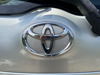 TOYOTA AURIS 1.6 VVT-i TR Hatchback 5dr Petrol Manual (166 g/km, 124 bhp)