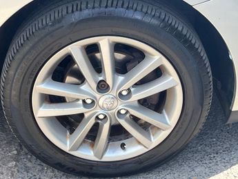 TOYOTA AURIS 1.6 VVT-i TR Hatchback 5dr Petrol Manual (166 g/km, 124 bhp)