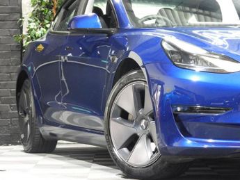 TESLA Model 3 (Dual Motor) Long Range Saloon 4dr Electric Auto 4WDE (346 ps)