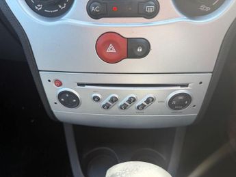 RENAULT GRAND MODUS 1.6 VVT Dynamique MPV 5dr Petrol Auto Euro 5 (111 ps)