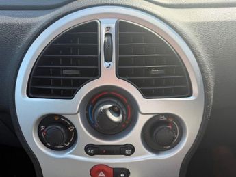 RENAULT GRAND MODUS 1.6 VVT Dynamique MPV 5dr Petrol Auto Euro 5 (111 ps)