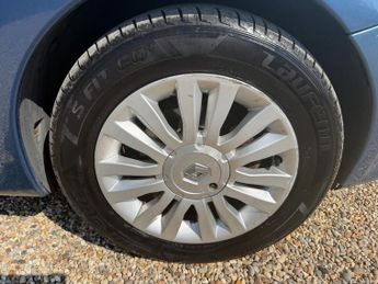 RENAULT GRAND MODUS 1.6 VVT Dynamique MPV 5dr Petrol Auto Euro 5 (111 ps)