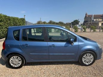 RENAULT GRAND MODUS 1.6 VVT Dynamique MPV 5dr Petrol Auto Euro 5 (111 ps)