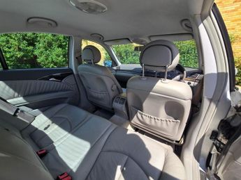 MERCEDES-BENZ E CLASS 3.2 E320 Avantgarde Saloon 4dr Petrol Automatic (238 g/km, 224 b