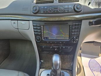 MERCEDES-BENZ E CLASS 3.2 E320 Avantgarde Saloon 4dr Petrol Automatic (238 g/km, 224 b