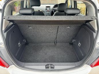VAUXHALL CORSA 1.4 16V SE Hatchback 5dr Petrol Auto Euro 5 (100 ps)