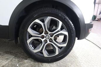 RENAULT CAPTUR 1.6 E-TECH SE Edition Auto Euro 6 (s/s) 5dr