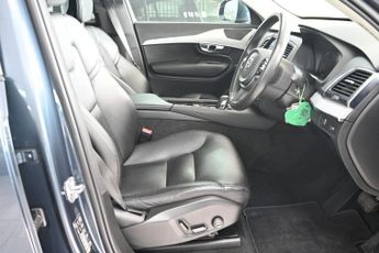 VOLVO XC90 2.0 B5 MHEV Momentum SUV 5dr Petrol Hybrid Auto 4WD Euro 6 (s/s)