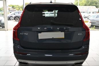 VOLVO XC90 2.0 B5 MHEV Momentum SUV 5dr Petrol Hybrid Auto 4WD Euro 6 (s/s)