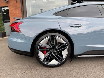 AUDI RS e-tron GT 93.4kWh Carbon Vorsprung Saloon 4dr Electric Auto quattro (598 p