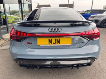 AUDI RS e-tron GT 93.4kWh Carbon Vorsprung Saloon 4dr Electric Auto quattro (598 p