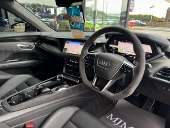 AUDI RS e-tron GT 93.4kWh Carbon Vorsprung Saloon 4dr Electric Auto quattro (598 p
