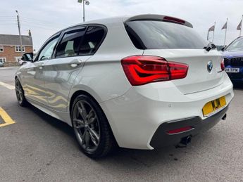 BMW 1 SERIES 3.0 M135i Hatchback 5dr Petrol Auto Euro 6 (s/s) (326 ps) * HEAT