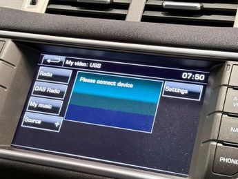 LAND ROVER RANGE ROVER EVOQUE 2.2 SD4 Pure Tech SUV 5dr Diesel Auto 4WD Euro 5 (s/s) (190 ps)