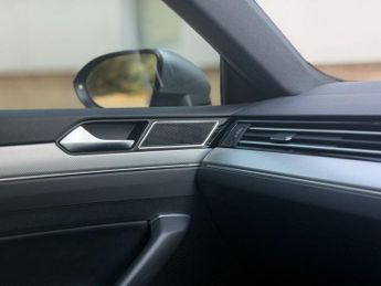 VOLKSWAGEN ARTEON 2.0 TDI R-Line Fastback 5dr Diesel DSG Euro 6 (s/s) (190 ps)