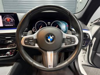 BMW 5 SERIES 2.0 520d M Sport Saloon 4dr Diesel Auto Euro 6 (s/s) (190 ps)