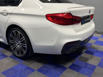 BMW 5 SERIES 2.0 520d M Sport Saloon 4dr Diesel Auto Euro 6 (s/s) (190 ps)