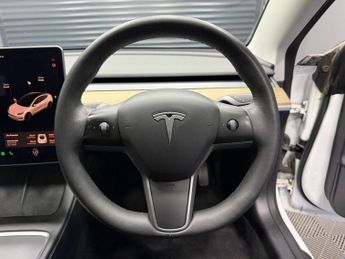 TESLA Model 3 Standard Range Plus Saloon 4dr Electric Auto RWD (241 bhp)