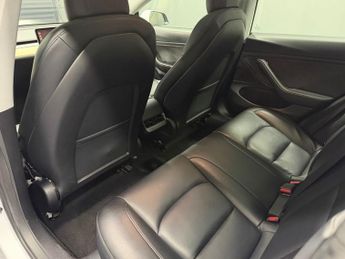 TESLA Model 3 Standard Range Plus Saloon 4dr Electric Auto RWD (241 bhp)