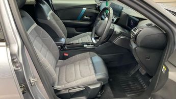 CITROEN e-C4 50kWh Shine Hatchback 5dr Electric Auto (136 ps)